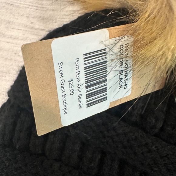 Cc exclusives - Picture 4 of 5